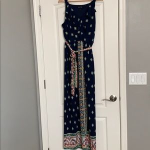 Sleeveless maxi dress